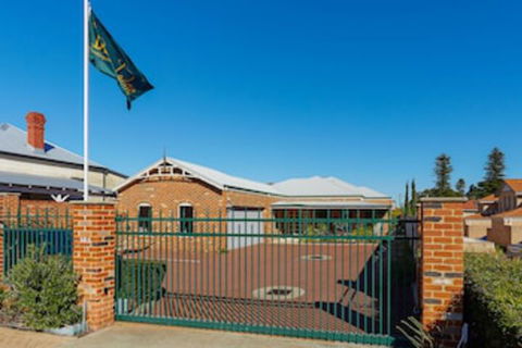 Durham Lodge - Gold Coast 4U 0