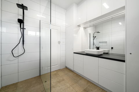 Benson House & Benson Lodge - Accommodation Gold Coast 4