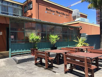 Harp Hotel - Accommodation Gold Coast 6