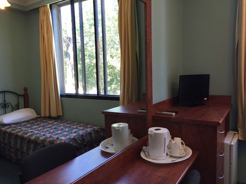 Harp Hotel - Accommodation Gold Coast 0
