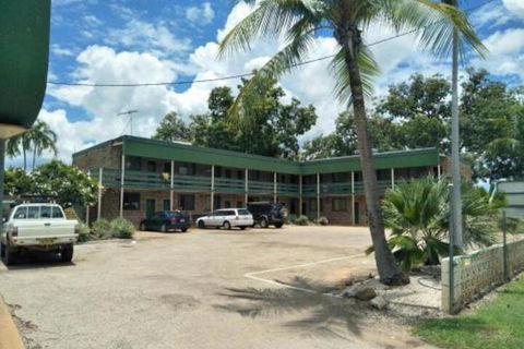 Palm Court Backpackers - Gold Coast 4U 0