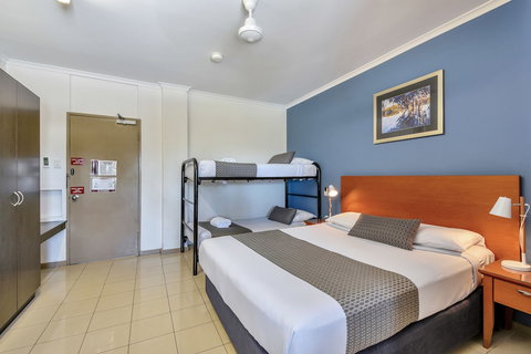 Darwin City Edge Motel & Suites - 1 Gold Coast 5