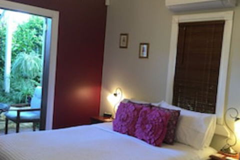 Swan Inn Bed & Breakfast - Accommodation Gold Coast 0