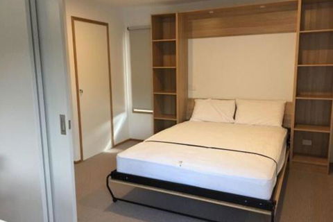 Studio 13 - Accommodation Gold Coast 2