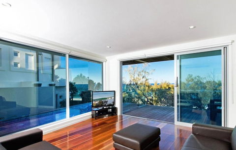 28 Park Crescent - Accommodation Gold Coast 3