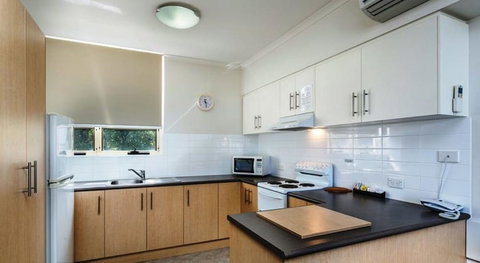 Glenelg Holiday Apartments- Corfu - Accommodation Gold Coast 4