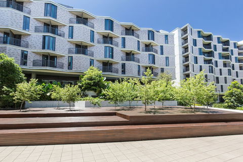 Racecourse Space Pop Up - Accommodation Gold Coast 5