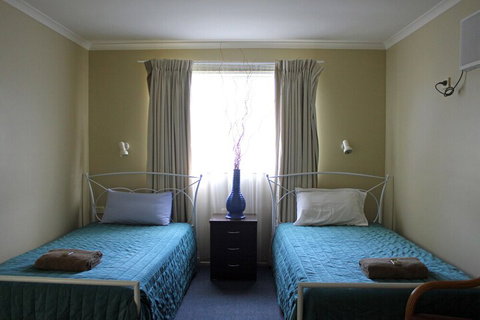 Australian Motor Homes Tourist Park - 1 Gold Coast 4