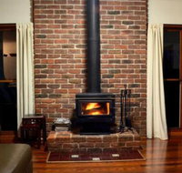 La Sila Homestead on Marrowbone cutest cottage in the Hunter with killer views