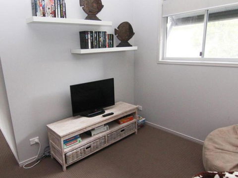 Beachside - Accommodation Gold Coast 5