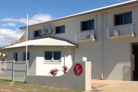 Castle Crest Motel - Gold Coast 4U 0