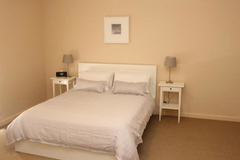 The Lighthouse Beachfront Accommodation - Accommodation Gold Coast 5