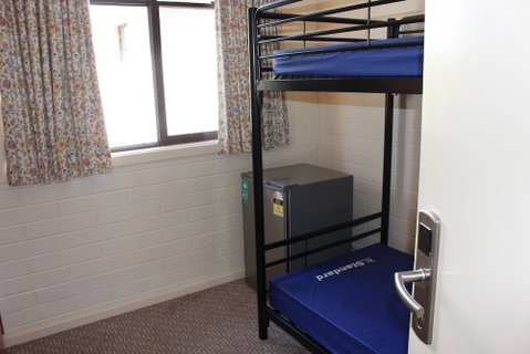SJ Hostel - Accommodation Gold Coast 4