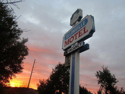 Allonville Motel - 1 Gold Coast 2