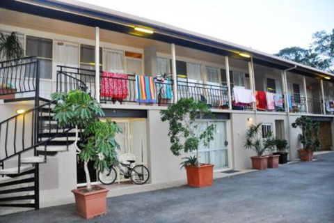 Sundial Holiday Units - Accommodation Gold Coast 0