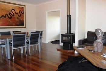 Flame Hill Vineyard - Accommodation Gold Coast 1