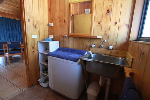 Woodbine Park Eco Cabins - Gold Coast 4U 6