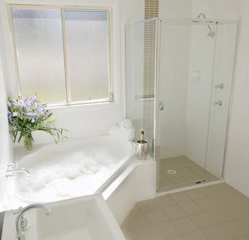 Nightingale Luxury Villas - Accommodation Gold Coast 5