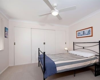 Bombora At Fingal Bay - Gold Coast 4U 3