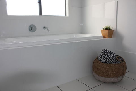 Beach House At Arno - Gold Coast 4U 6