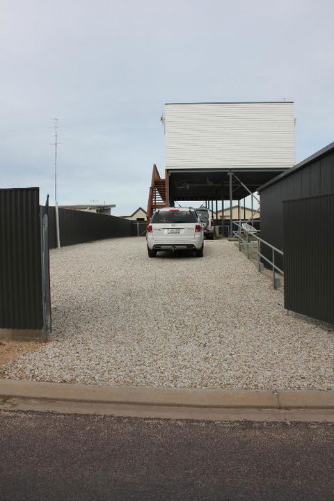 Beach House At Arno - Gold Coast 4U 3