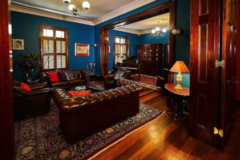 The Regents Park Mansion - Accommodation Gold Coast 5