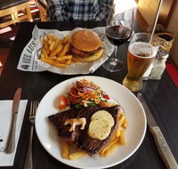 The Spotted Cow - Accommodation Gold Coast