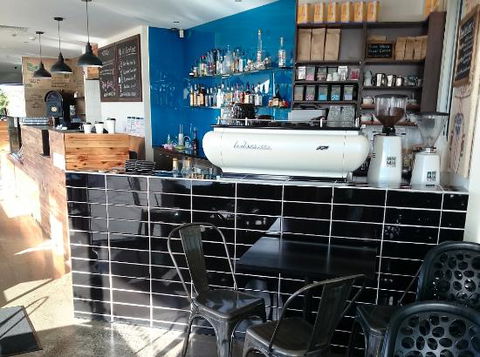 Aura Cafe Restaurant Bar - Accommodation Gold Coast 0