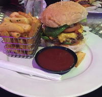 DJ's Diner and Bar - 1 Gold Coast