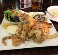Olive Tree Hotel Sunbury - Gold Coast 4U