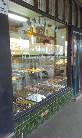 Pastry King Bakery And Cafe - Accommodation Gold Coast 0