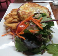 Victoria Hotel Woodend - Gold Coast 4U