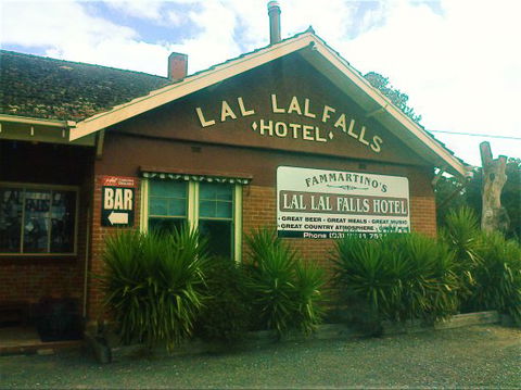 Lal Lal Falls Hotel - 1 Gold Coast 0