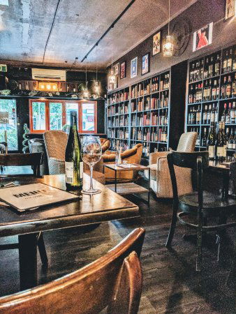 The Lane Winebar And Restaurant - 1 Gold Coast 0