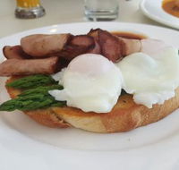 Hughzies Lakeside Brasserie - Gold Coast 4U