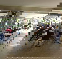 Sal's By The Lake - Gold Coast 4U