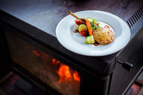 Seasons At Cassegrain - Accommodation Gold Coast 0