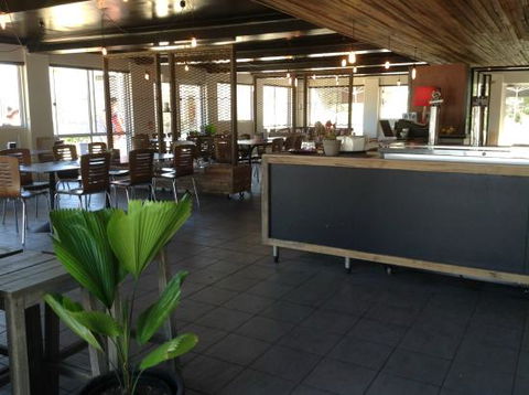 Swell Beach Kiosks - Gold Coast 4U 0