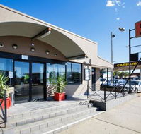 Belfield Hotel - 1 Gold Coast