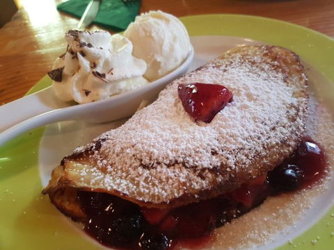 Miss Heidi's Tea House - 1 Gold Coast 0