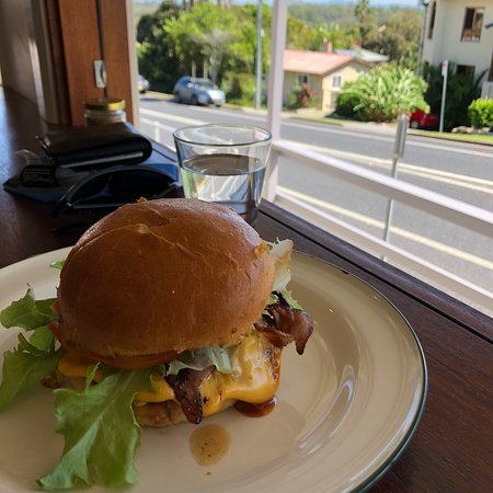 The Hilltop Store - 1 Gold Coast 0