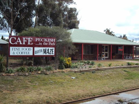Cafe Peckish - 1 Gold Coast 0