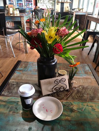 Dusty Beans Cafe - 1 Gold Coast 0