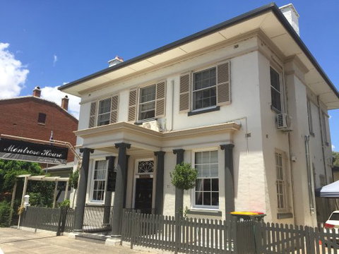 Montrose House On Riverbank - Accommodation Gold Coast 0