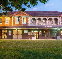 Swansea Hotel - Gold Coast 4U