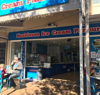 Huskisson ice cream parlour - 1 Gold Coast