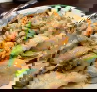 Yat Bun Tong - Accommodation Gold Coast