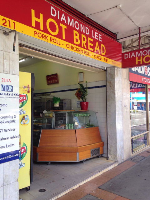 Diamond Lee Hot Bread - Accommodation Gold Coast 0