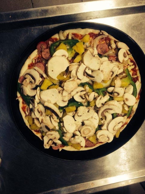 Hills Gourmet Pizza - Accommodation Gold Coast 0
