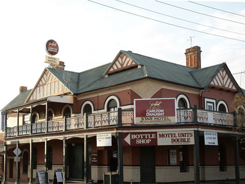 Star Hotel Ruthergen - 1 Gold Coast 0